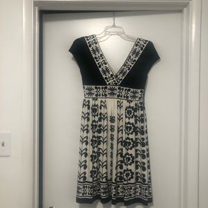 Size 2P Maggy London black and white dress